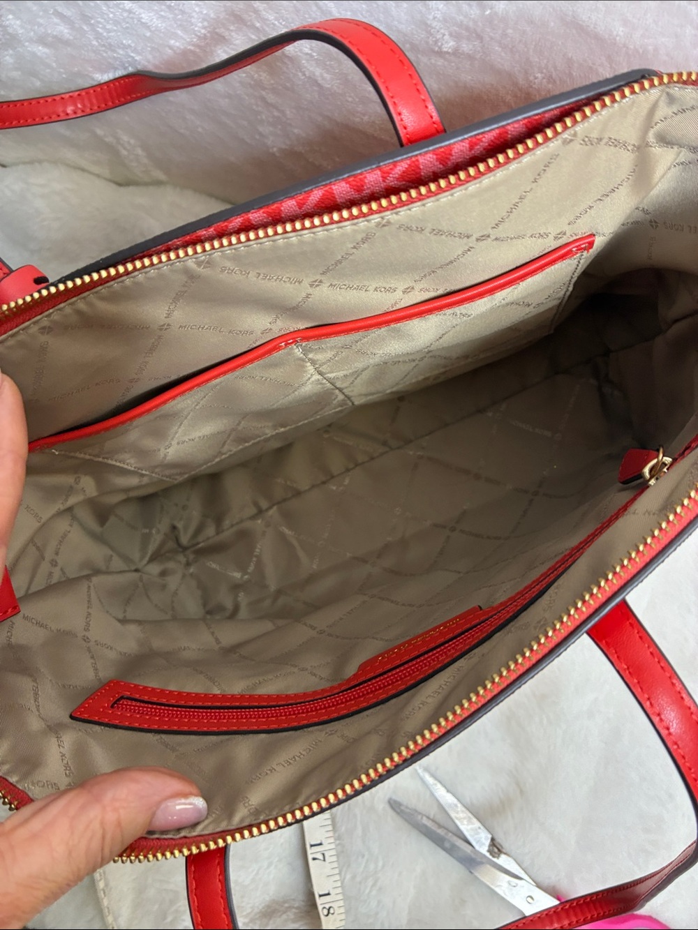 MICHAEL KORS Red Coral Logo Tote with MK Charm - Picture 3 of 6